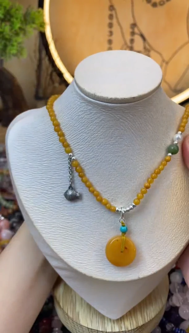 【闪购商品】蜜蜡颈饰银S925镶嵌120手串