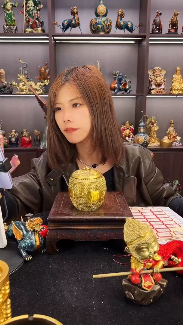 黄铜微瑕罐子一个---3号