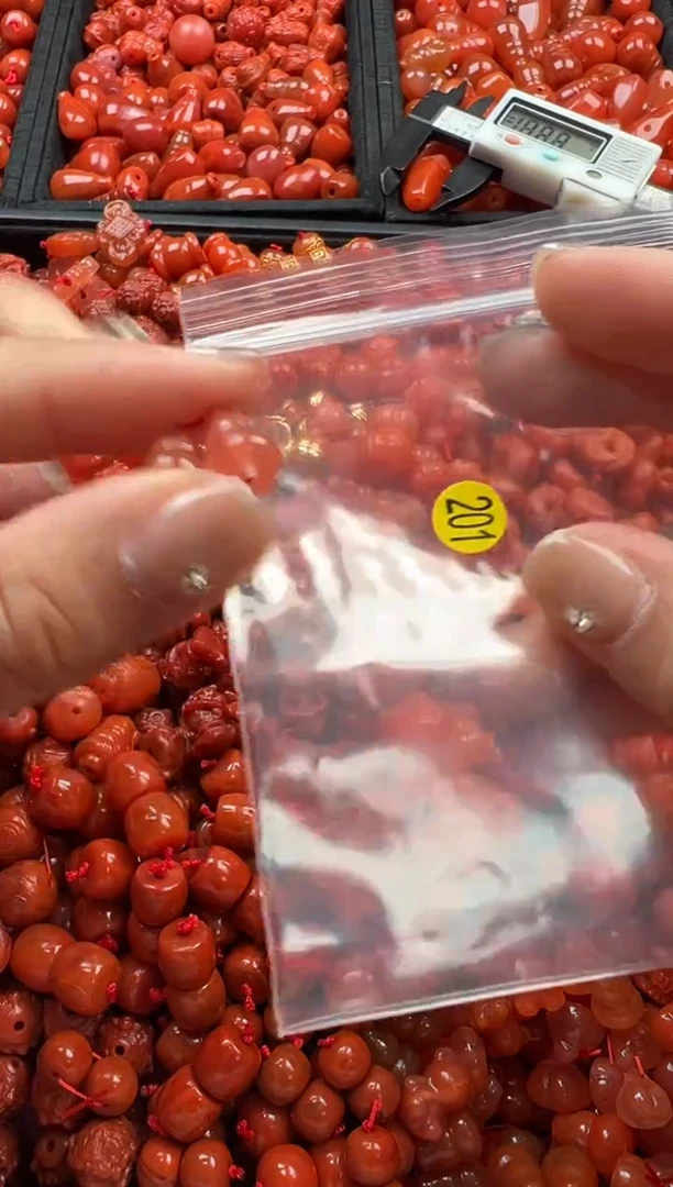 【闪购商品】南红玛瑙颈饰未镶嵌1