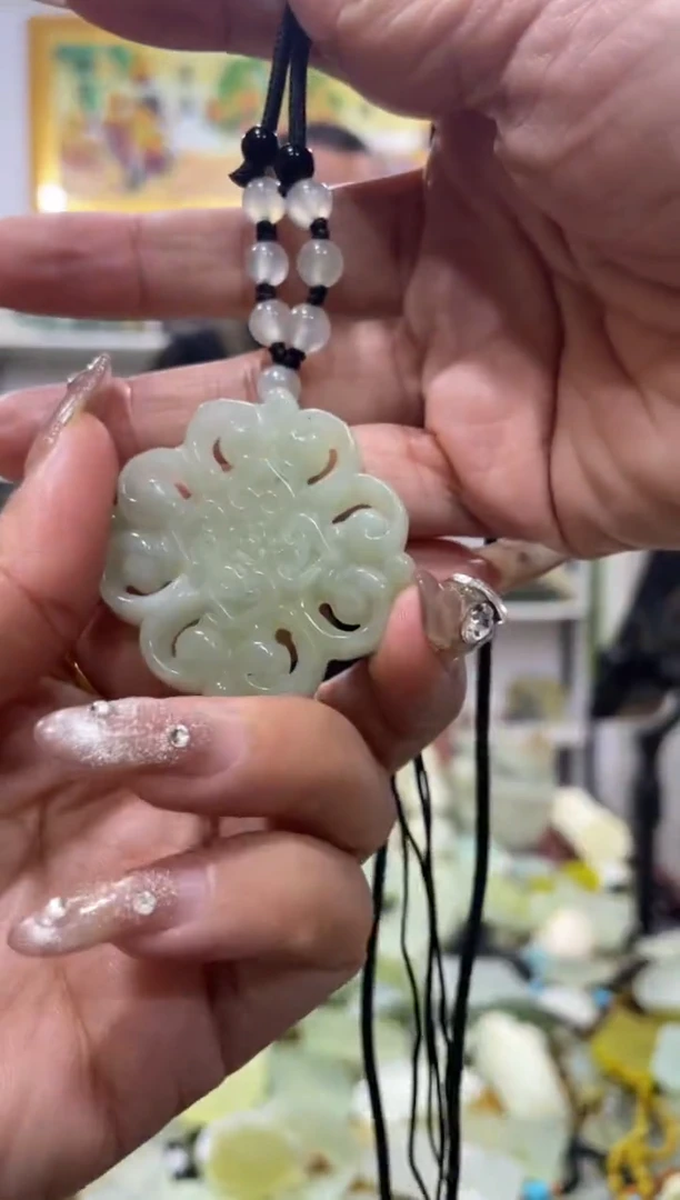 【闪购商品】岫玉吊坠未镶嵌             
