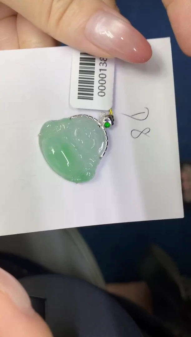 翡翠18K金镶嵌颈饰缅甸天然翡翠A货