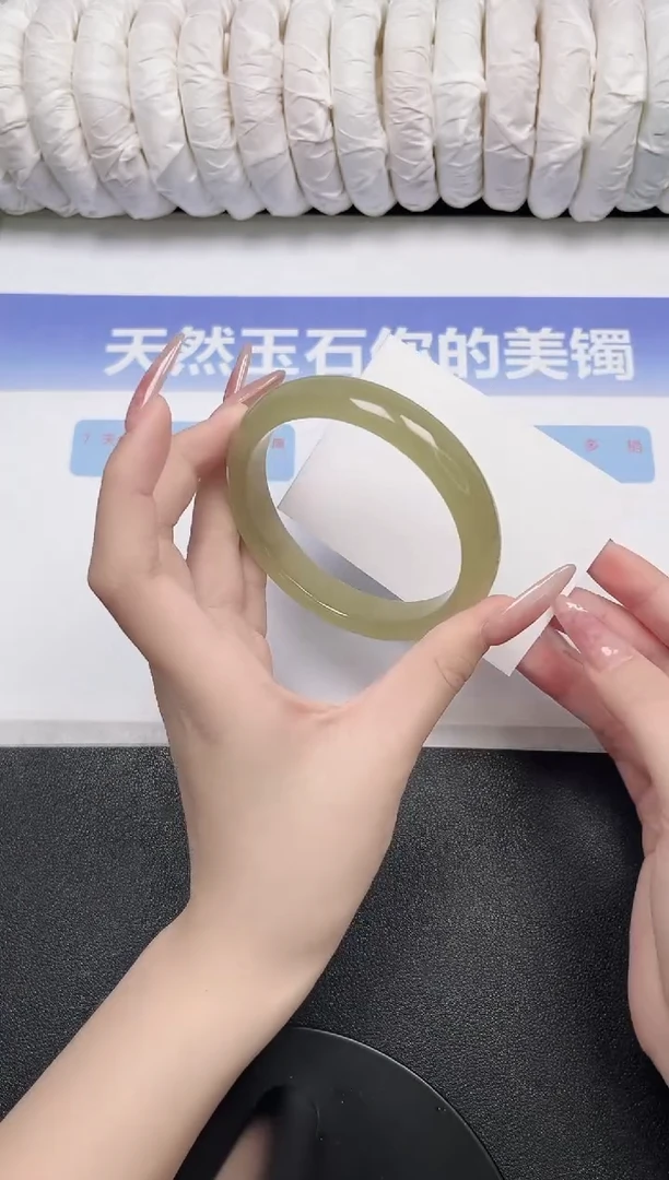未镶嵌手镯石英质玉40-65