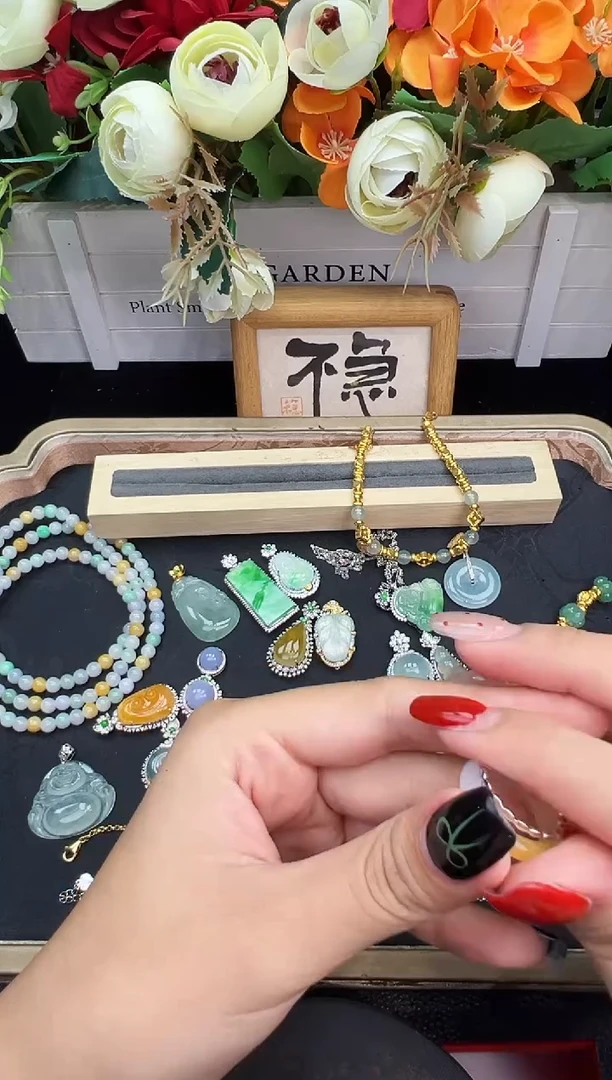 套链18K金镶嵌翡翠勿拍