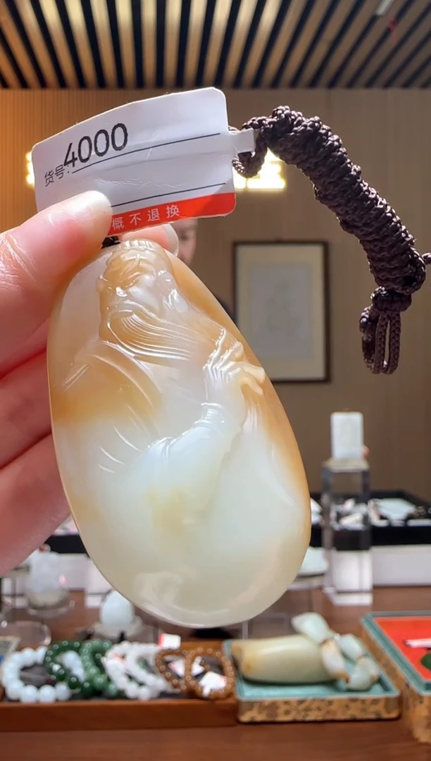 颈饰未镶嵌和田玉1