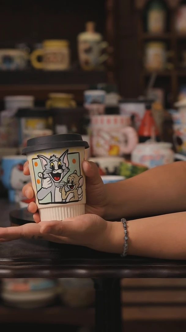 摆件景德镇釉下彩绘设计师款式陶瓷