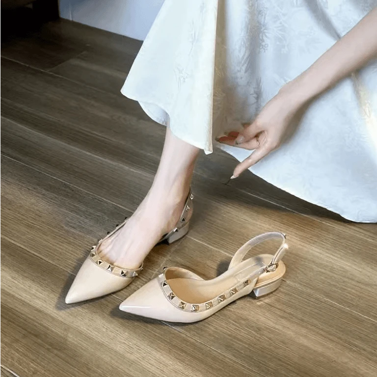 （068）两个跟高~尖头浅口粗跟凉鞋女时尚百搭夏季平底凉鞋女法式㿺