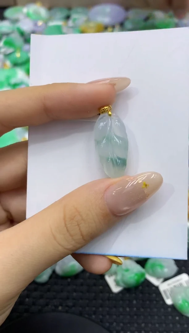 颈饰未镶嵌翡翠天然缅甸翡翠A货