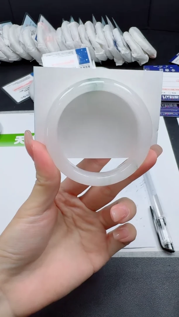 未镶嵌手镯石英质玉069-5354