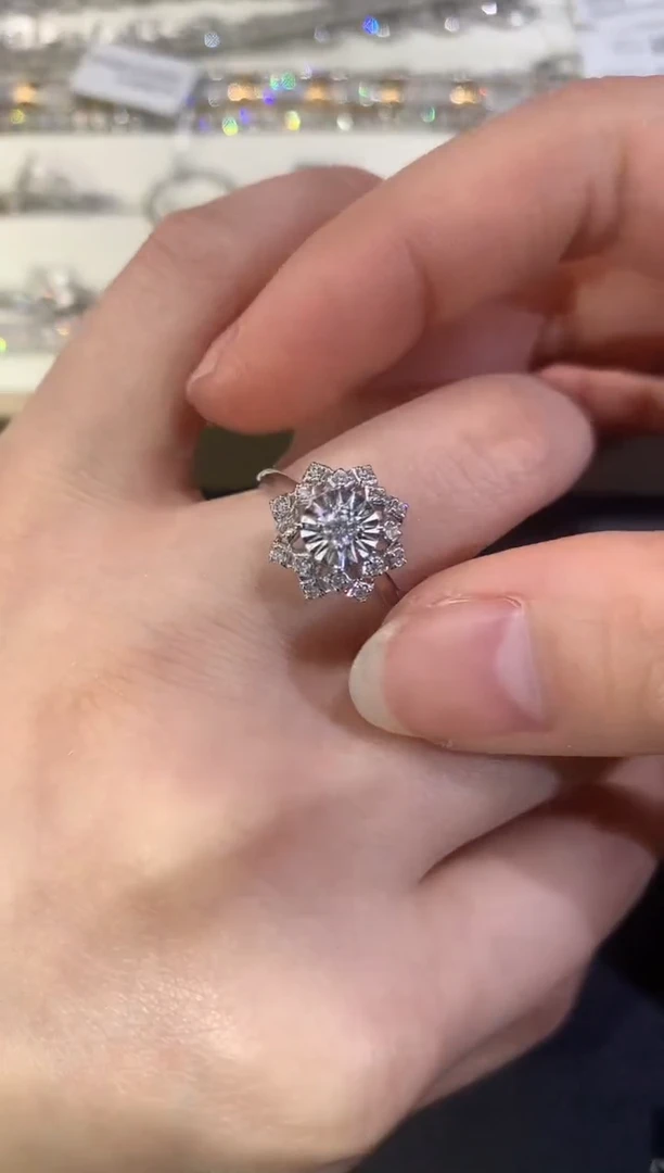 【闪购商品】钻石戒指18K金镶嵌Z709|2680