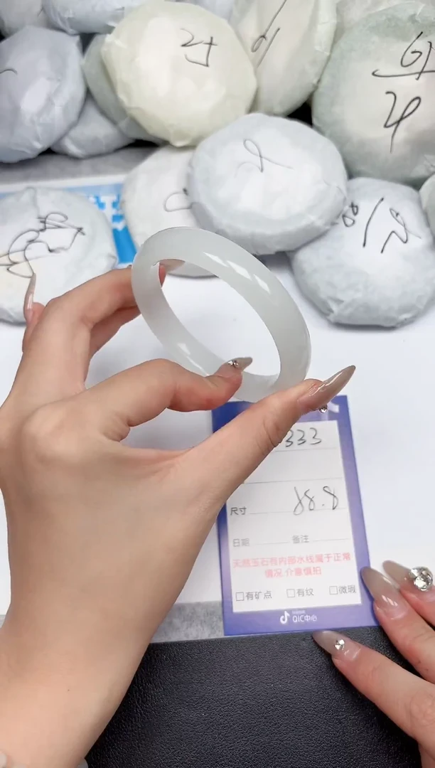 未镶嵌手镯石英质玉333-58