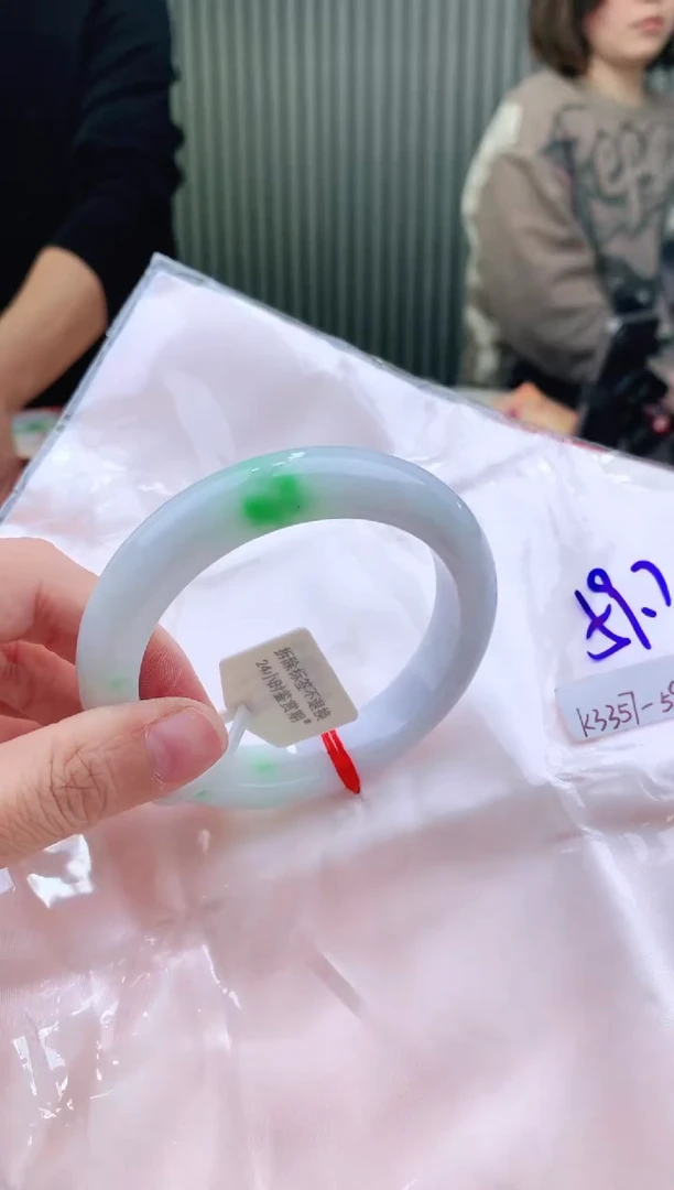 未镶嵌手镯翡翠59