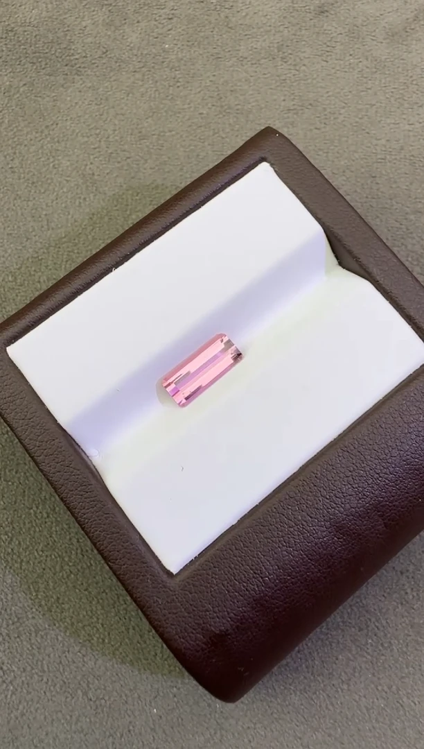 未镶嵌珠宝半成品碧玺1.5ct