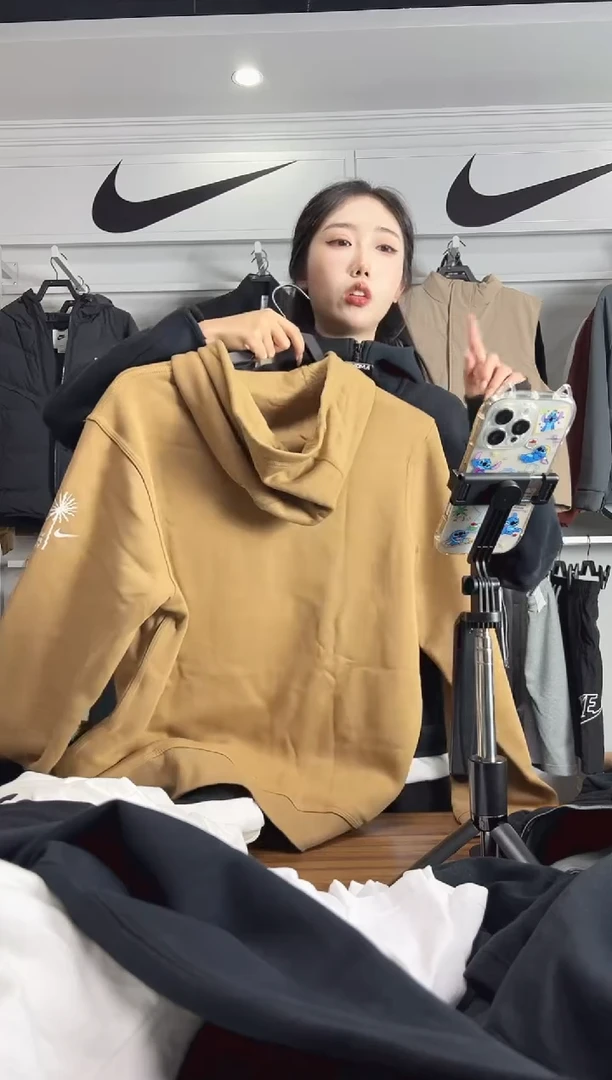 卫衣棕色XXL码不退换