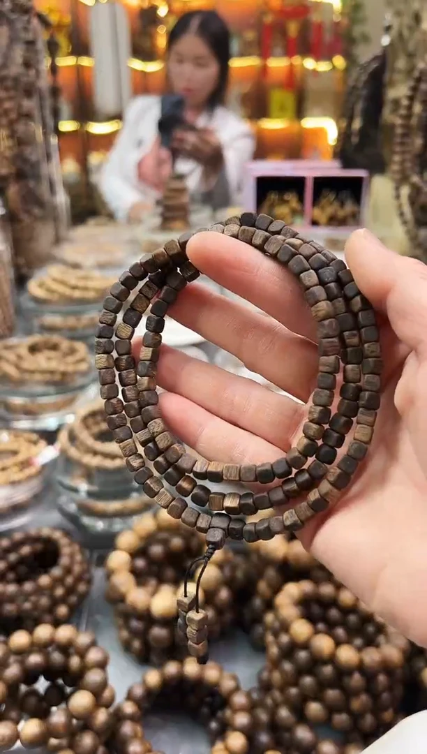 沉香手串棋楠张勺子方珠多圈