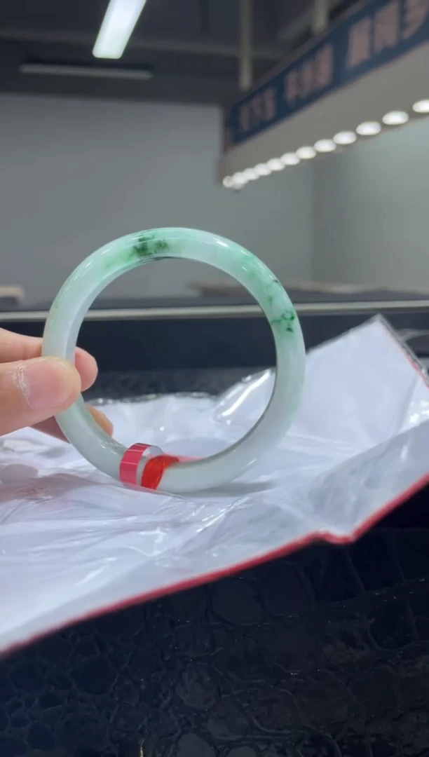 未镶嵌手镯翡翠3