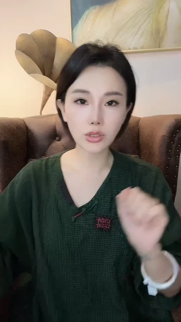 翡翠未镶嵌颈饰某**刻翡翠B581