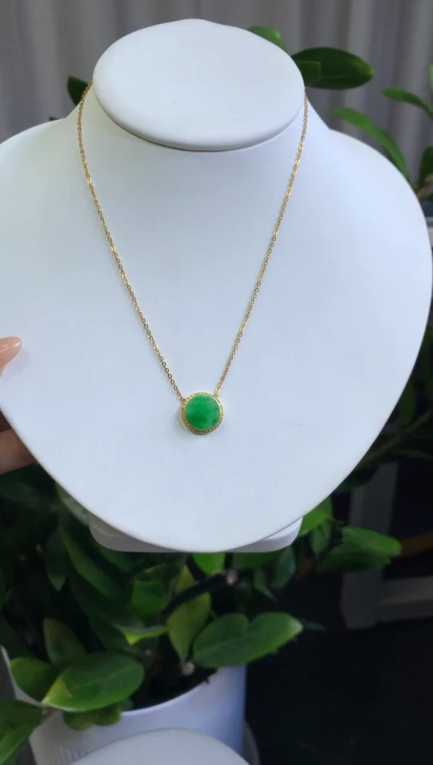 翡翠18K金镶嵌吊坠(不含链)套链