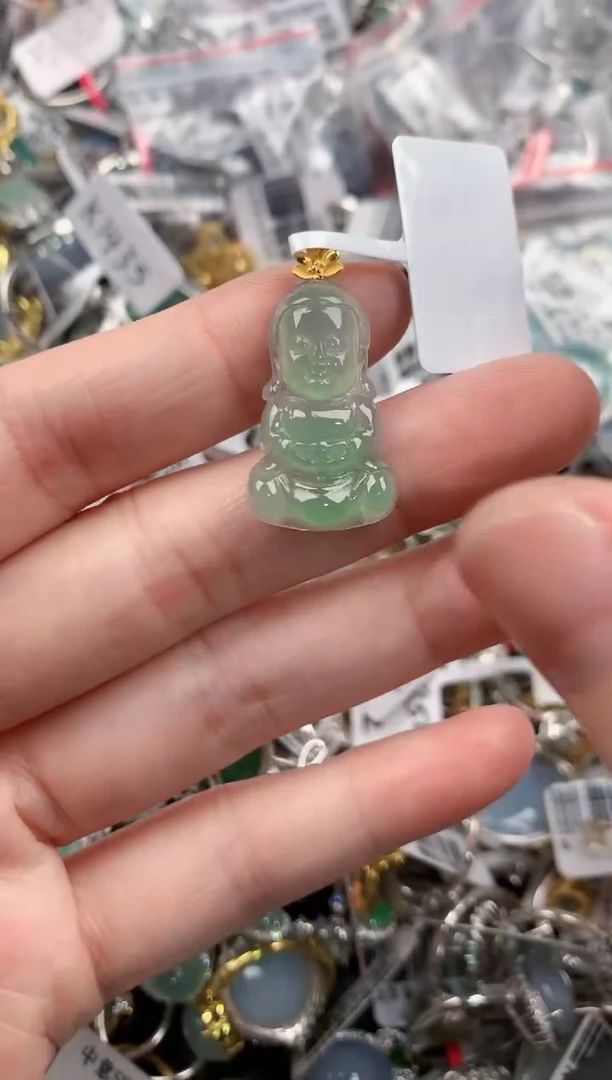 18K金镶嵌戒指翡翠666         6