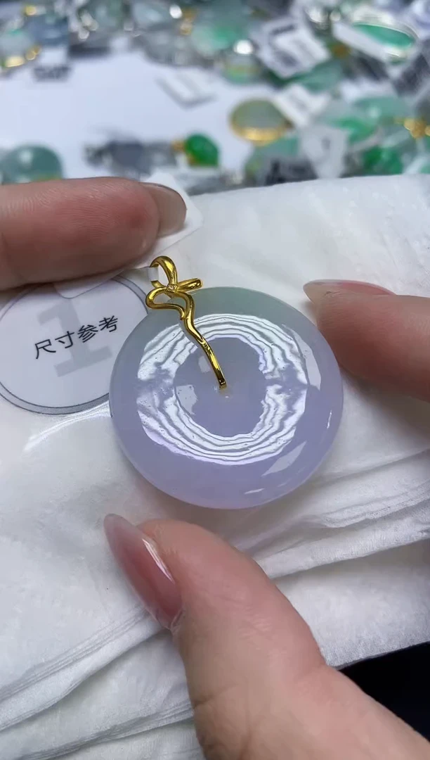 颈饰18K金镶嵌翡翠天然缅甸翡翠A货多样性发一件