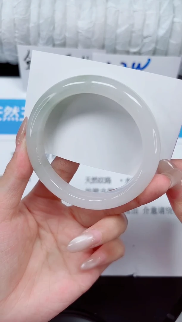 未镶嵌手镯石英质玉137-58