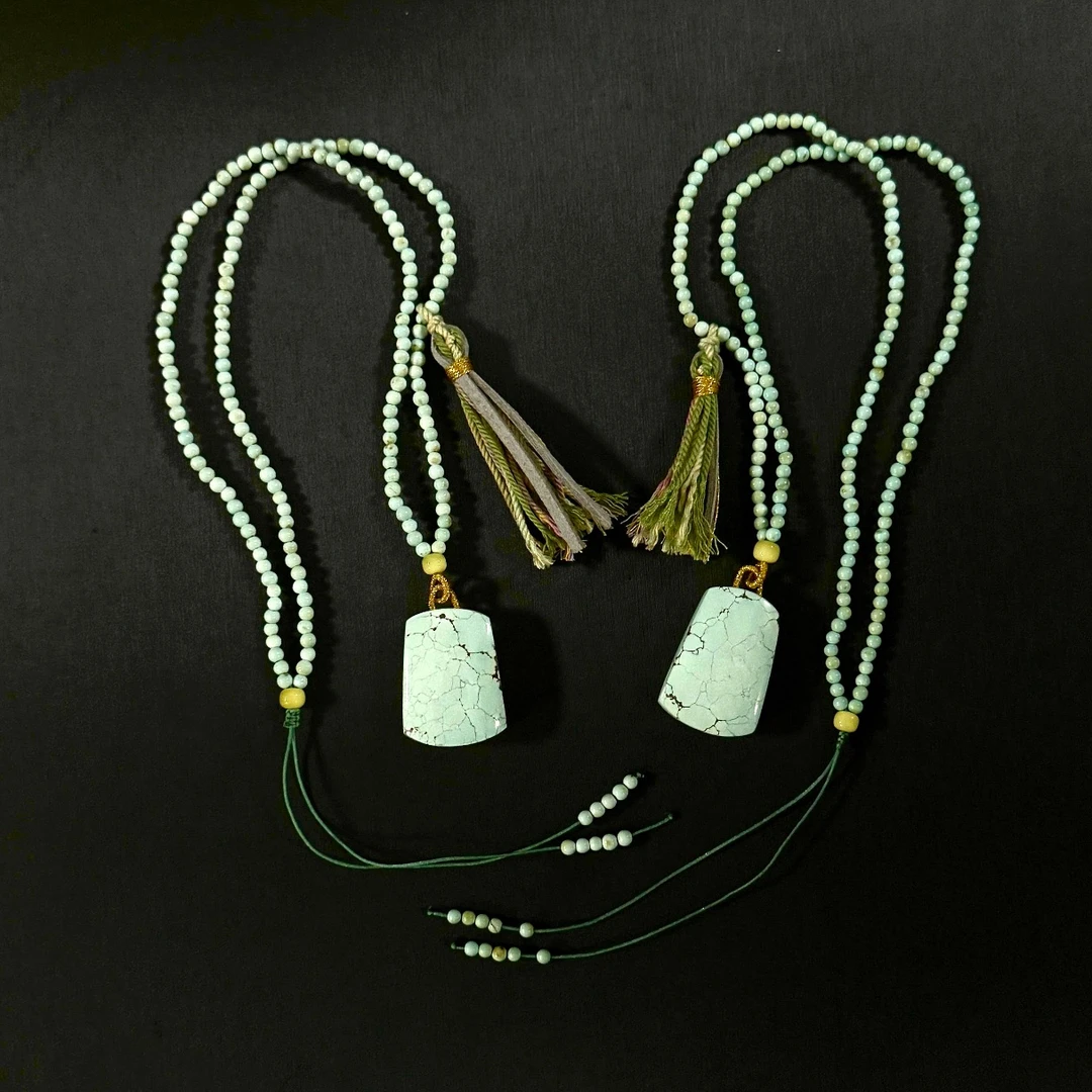 ZBG0900绿松无事牌（天然珠宝多样性发其一）