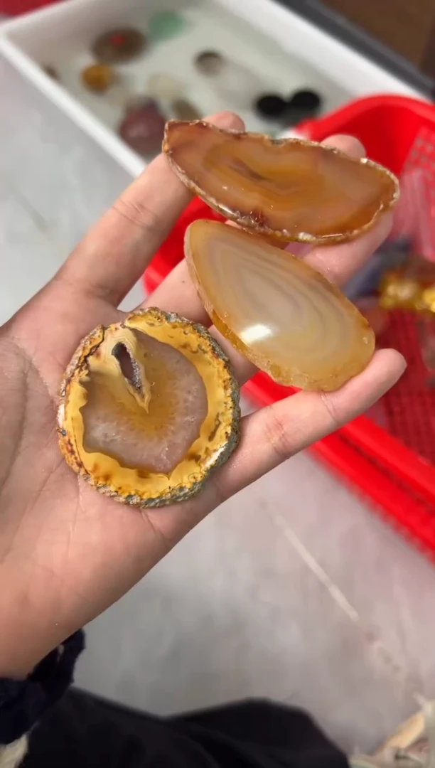 未镶嵌玛瑙/玉髓珠宝奇石M593 多样性发一