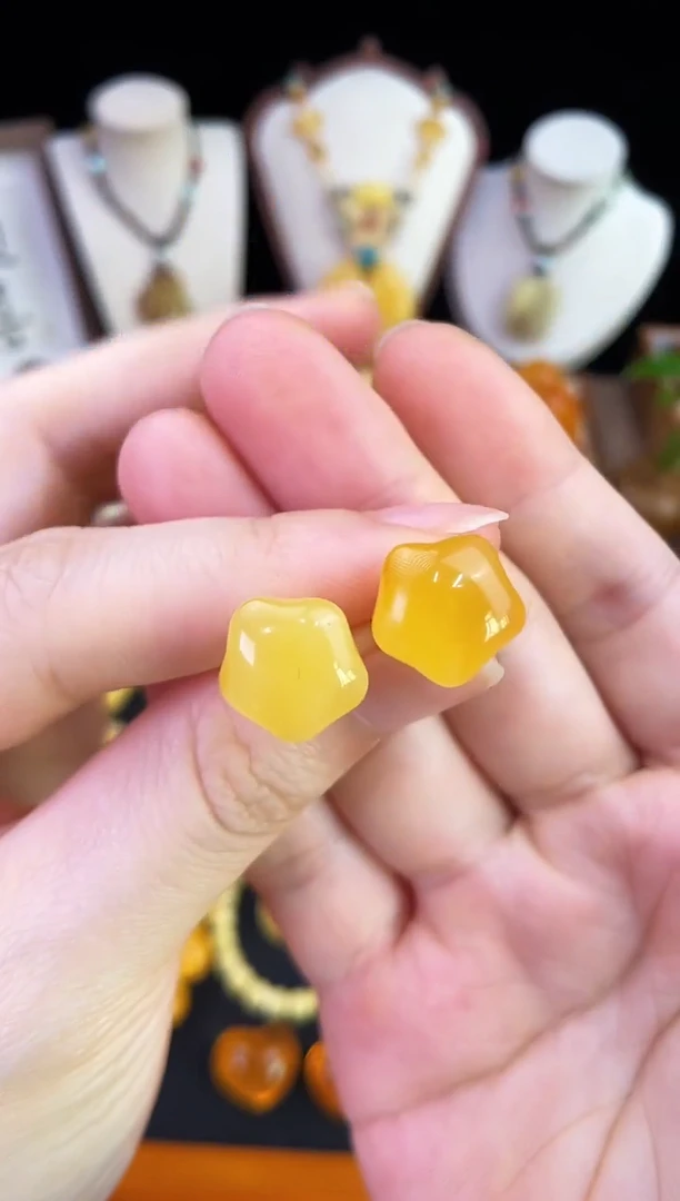 琥珀未镶嵌珠宝奇石柒月