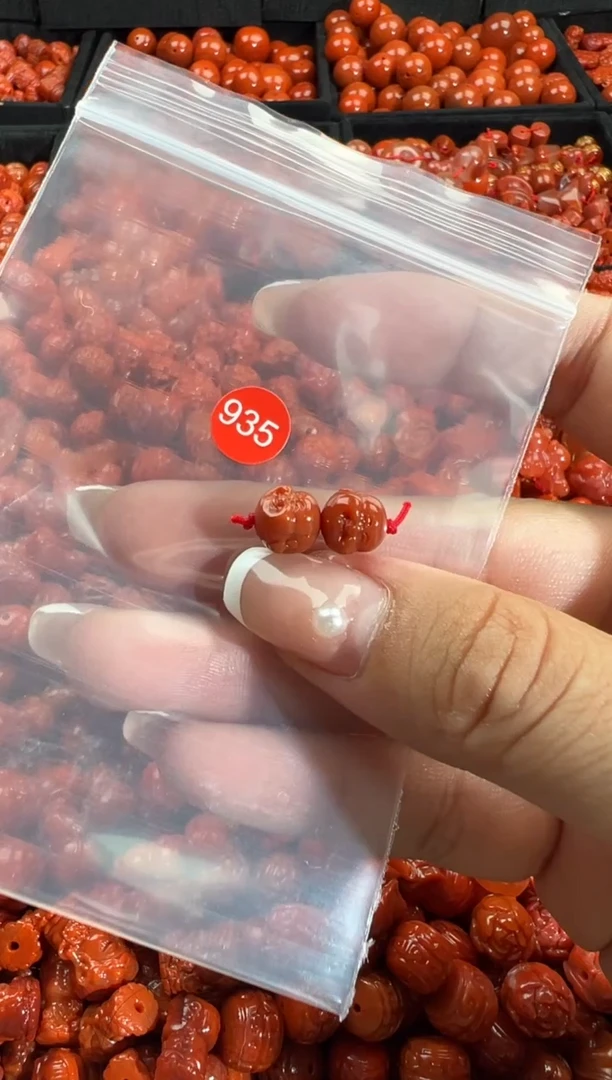 颈饰未镶嵌南红玛瑙1