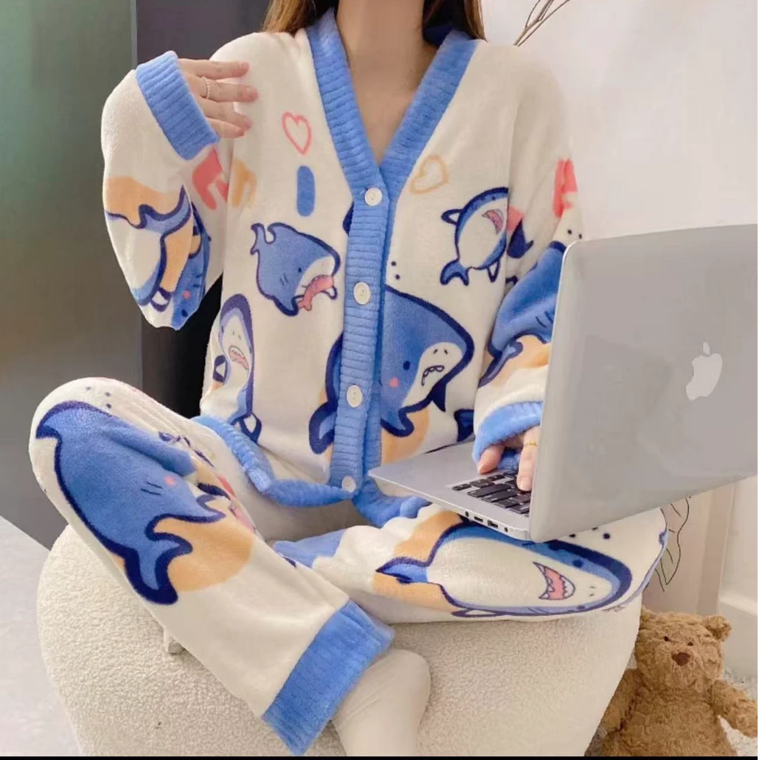 婷婷家睡衣冬季珊瑚绒卡通加绒宽松保暖家居服