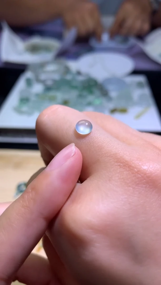 定制翡翠未镶嵌毛货