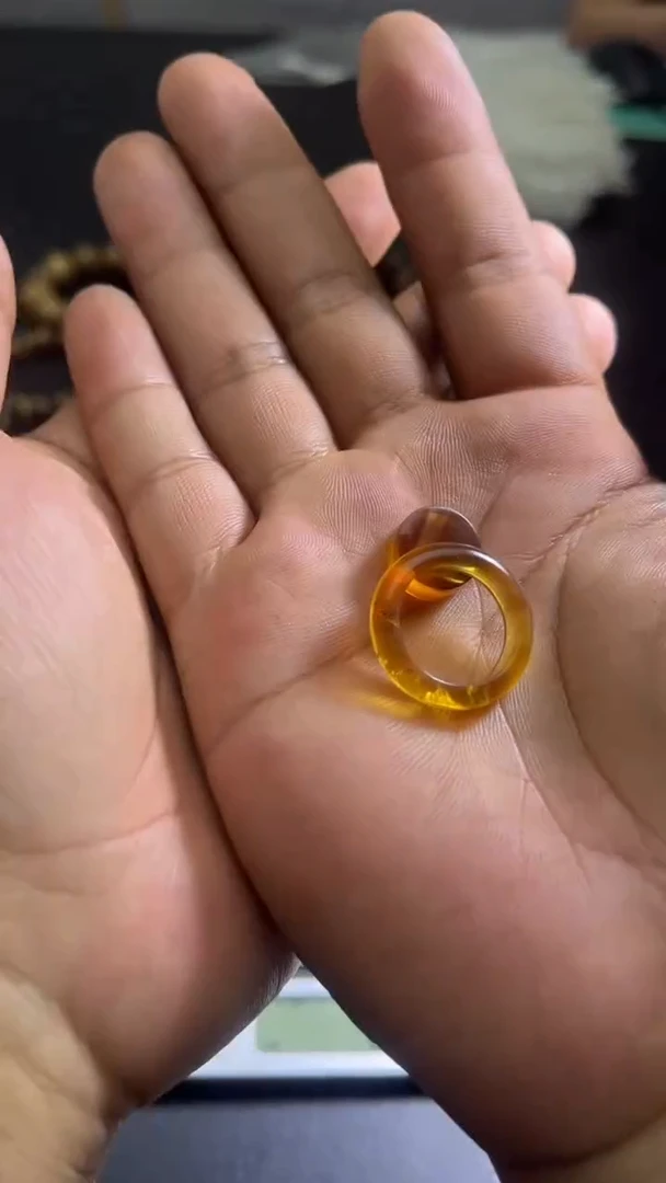 裸石琥珀未镶嵌60