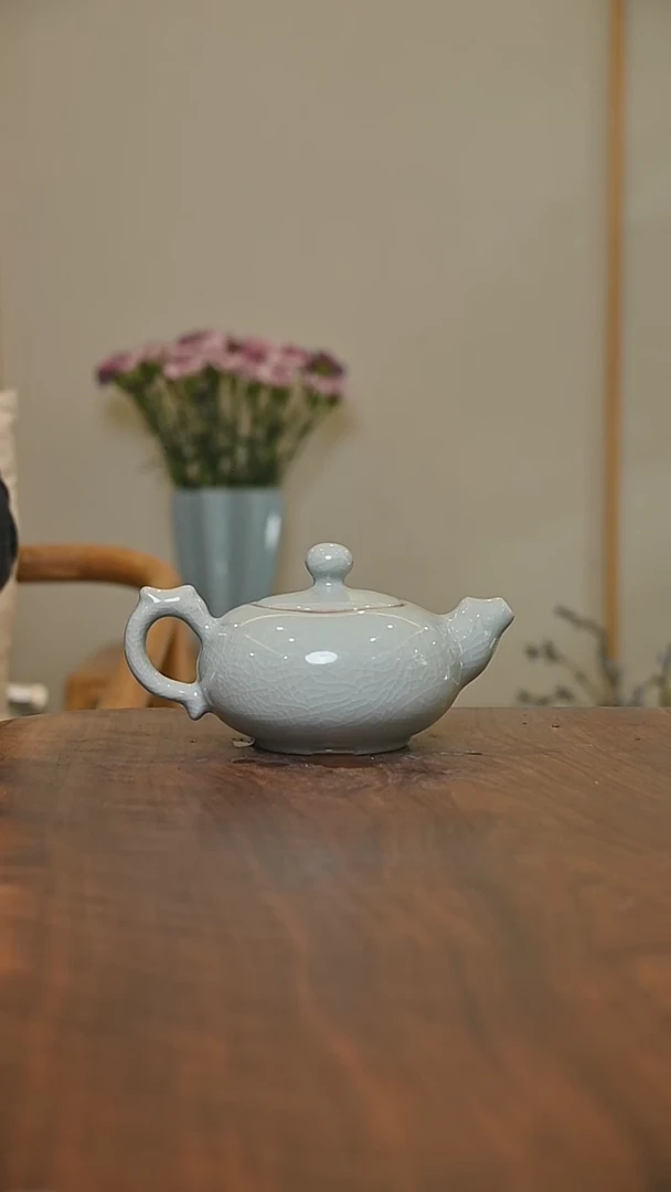 龙腾壶 粉青釉 微瑕 朱家汝窑款