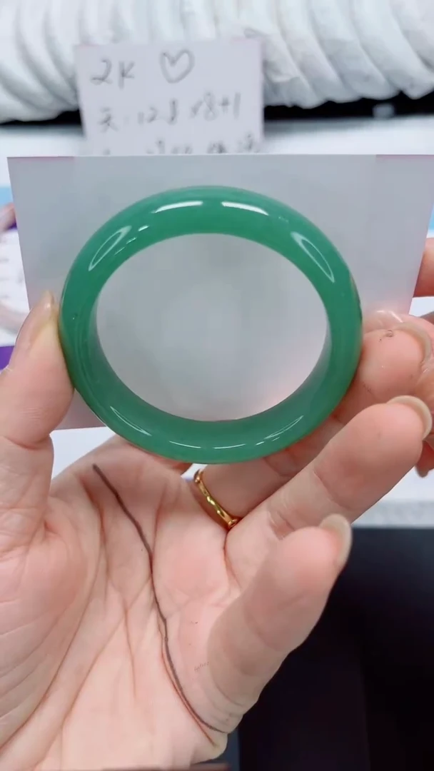 未镶嵌手镯石英质玉31-51.8