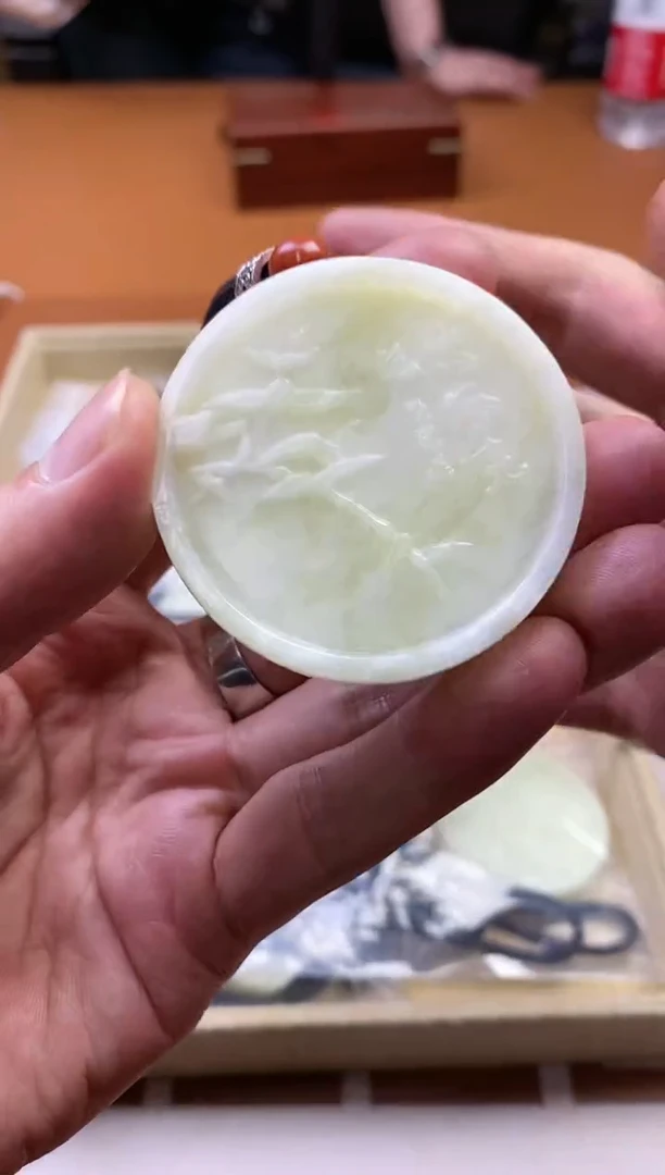 【闪购商品】透闪石-蛇纹石玉其它未镶嵌多样性发货一个