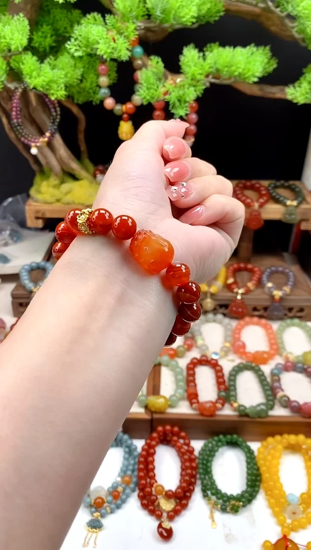 未镶嵌玛瑙手饰跑环貔貅
