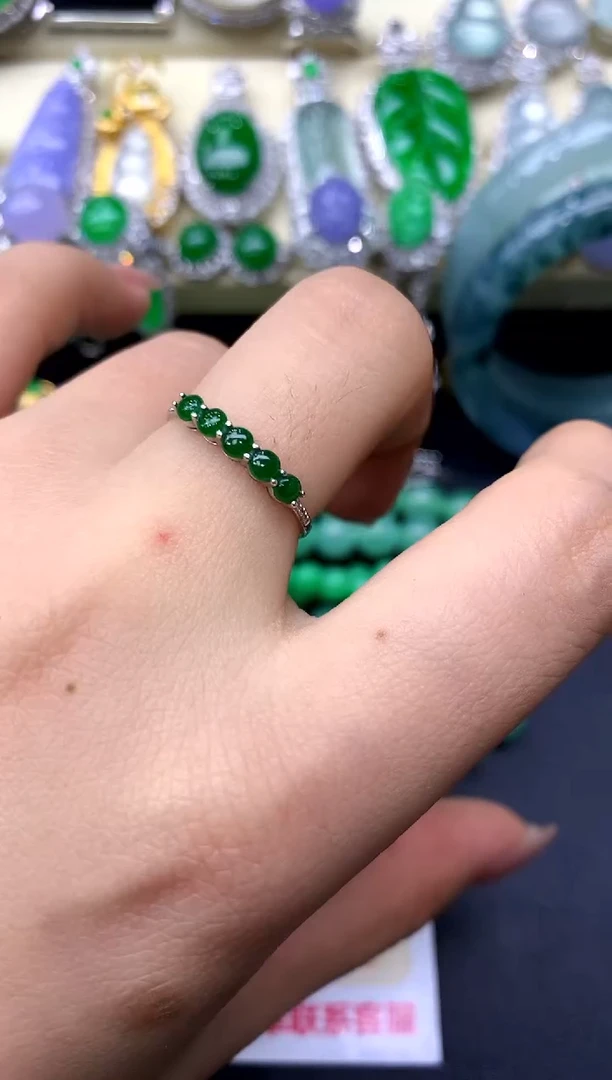 18K金镶嵌戒指翡翠144-中国好珍宝