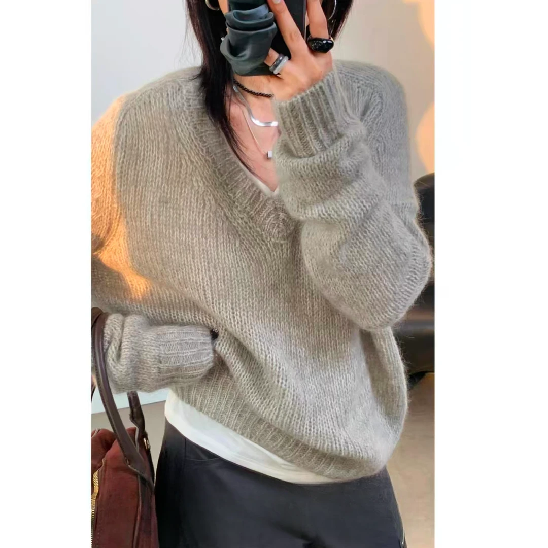 秋季新款V领套头软糯宽松毛衣女设计感长袖慵懒风显瘦针织衫上衣
