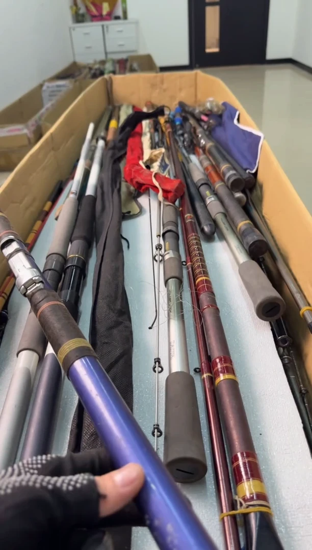 用****3 孤品微瑕， 以直播间为准  加 10元发顺丰