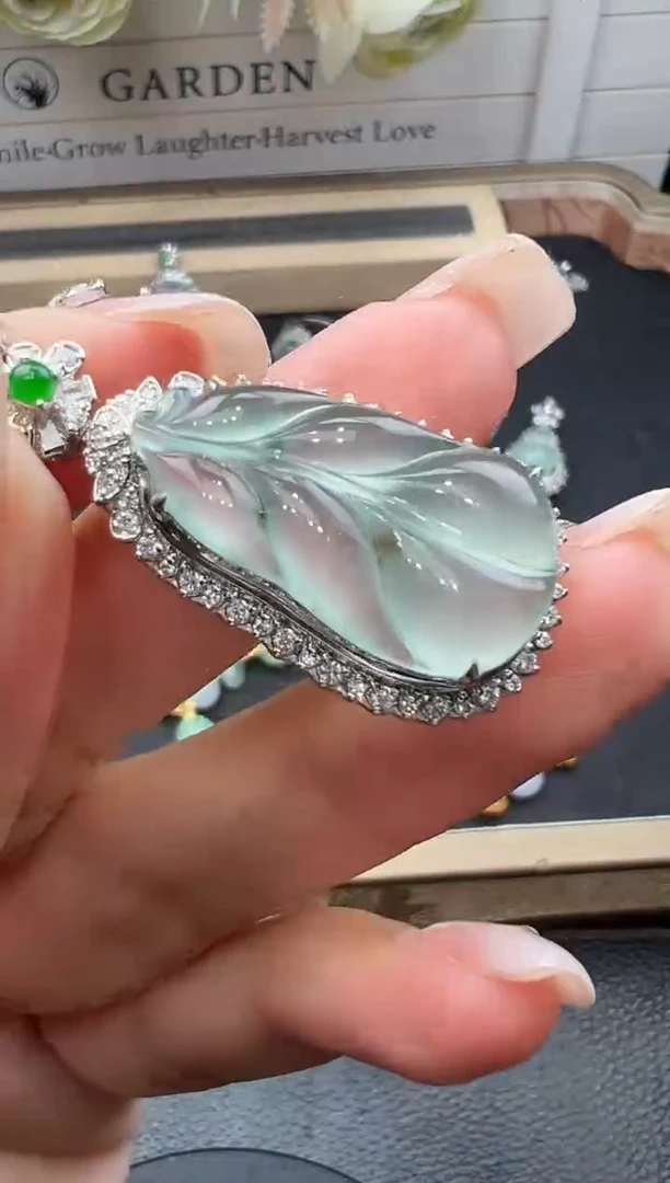 吊坠(不含链)18K金镶嵌翡翠勿拍