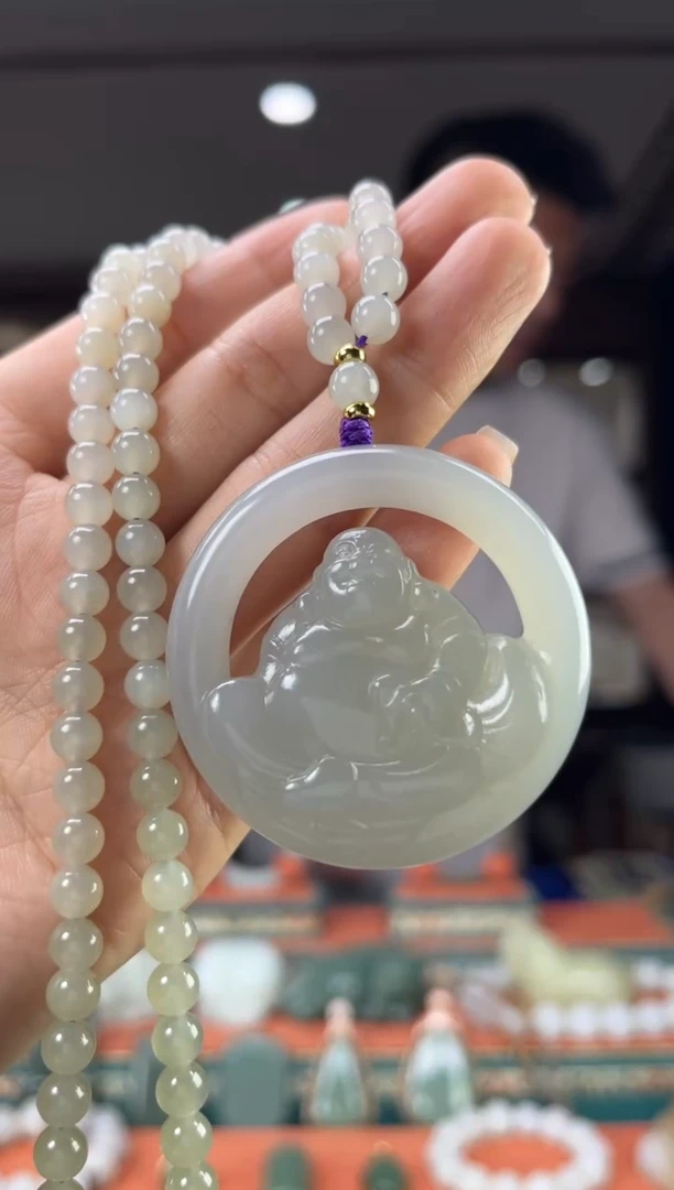 和田玉未镶嵌颈饰佩佩