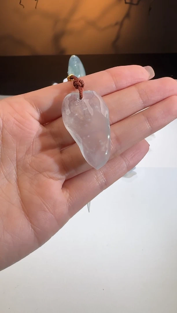 【闪购商品】翡翠颈饰未镶嵌舒雅【金珠小于1】