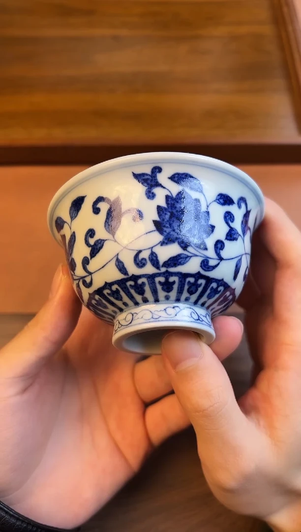 问青坊纯手工手绘青花缠枝花卉柴窑压手杯