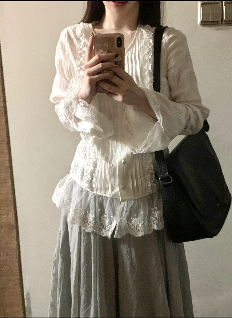 重工 Vintage蕾丝拼接衬衣法式甜美小香打底衫显瘦少女感收腰内搭