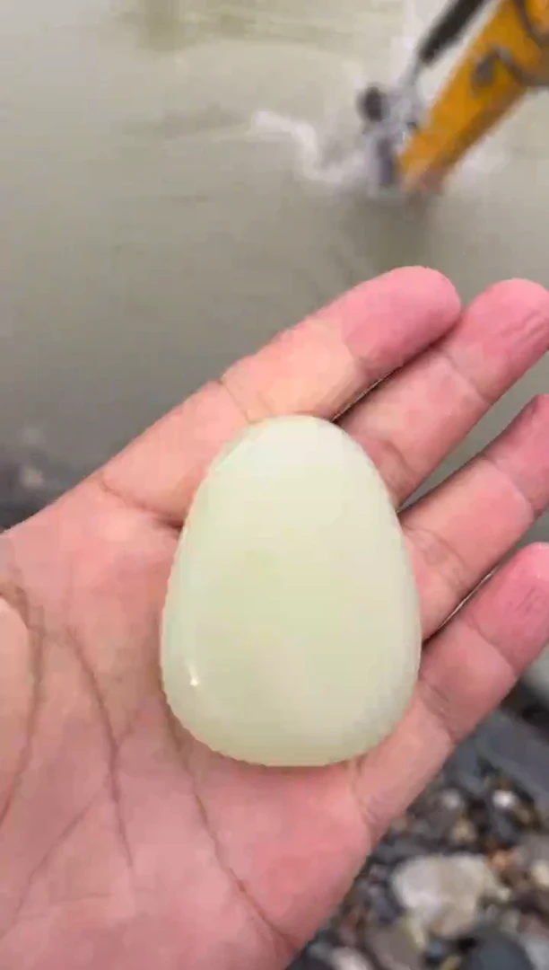 未镶嵌和田玉（糖玉）珠宝奇石1