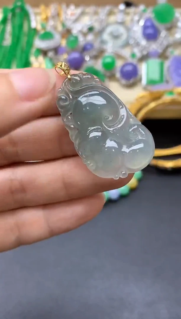 颈饰18K金镶嵌翡翠57-中国好珍宝