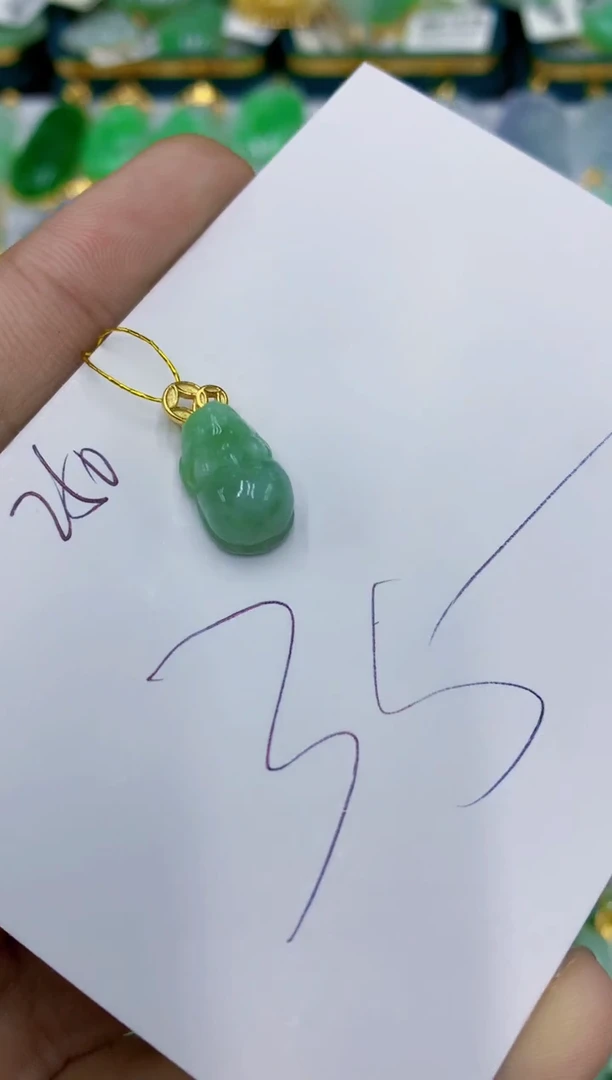翡翠未镶嵌颈饰11111111111