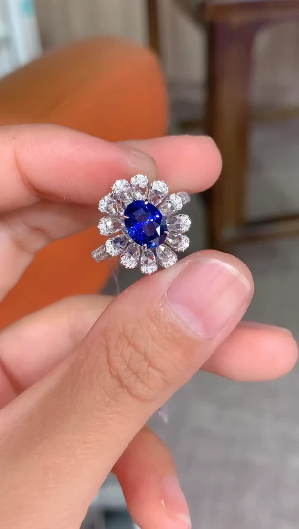 【闪购商品】蓝宝石戒指18K金镶嵌2.03CT