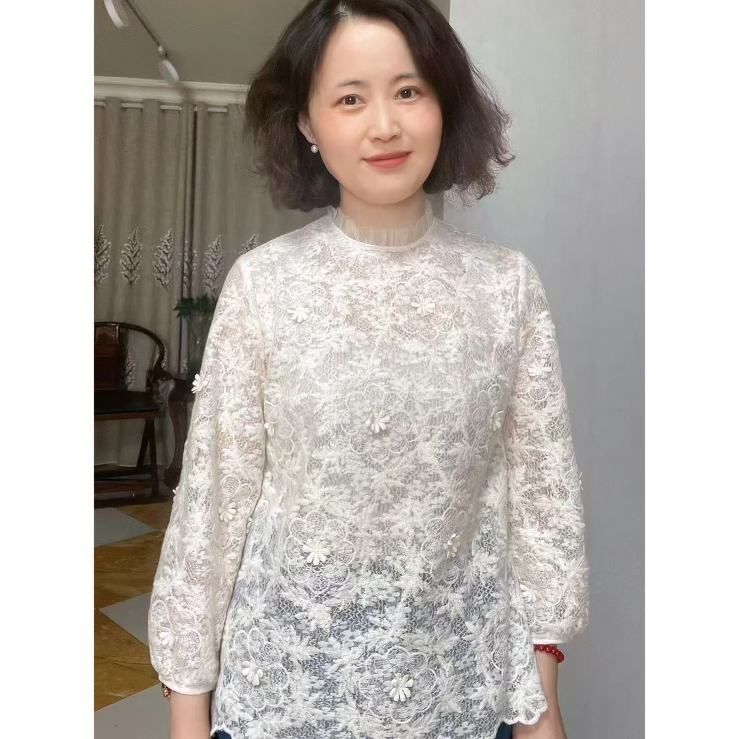 彩薇推荐   新款蕾丝花苞领甜美百搭上衣