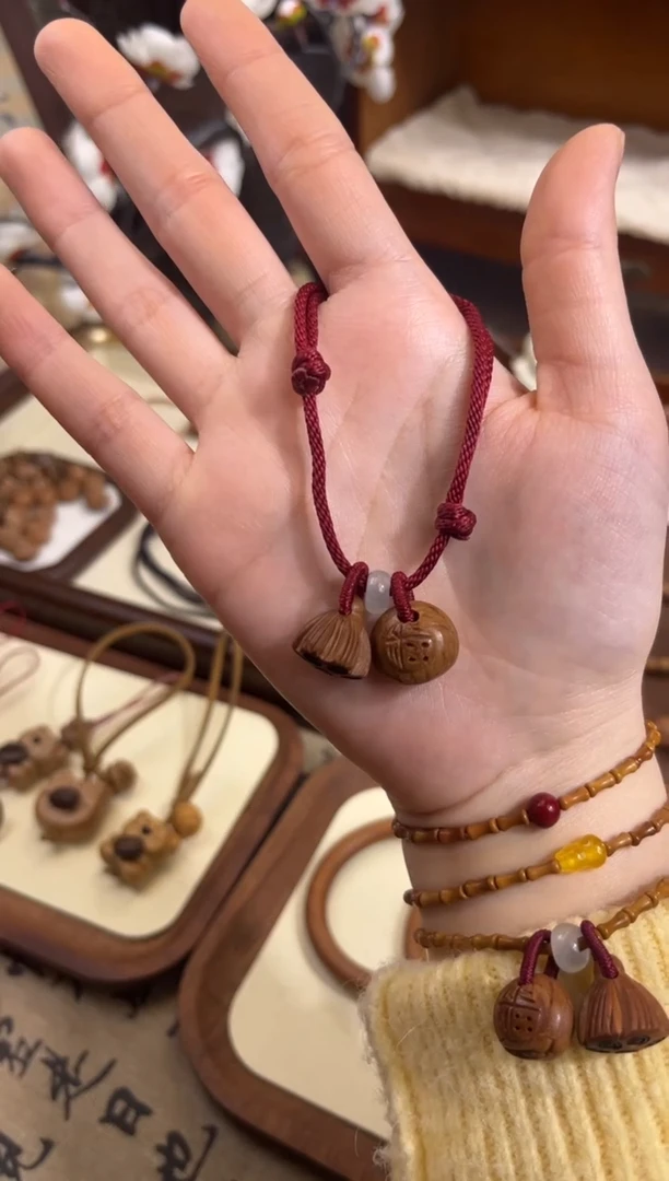 手串桃核【桃缘行】红绳「福气莲莲」桃木桃核辟、挡、驱、护 红绳可调节