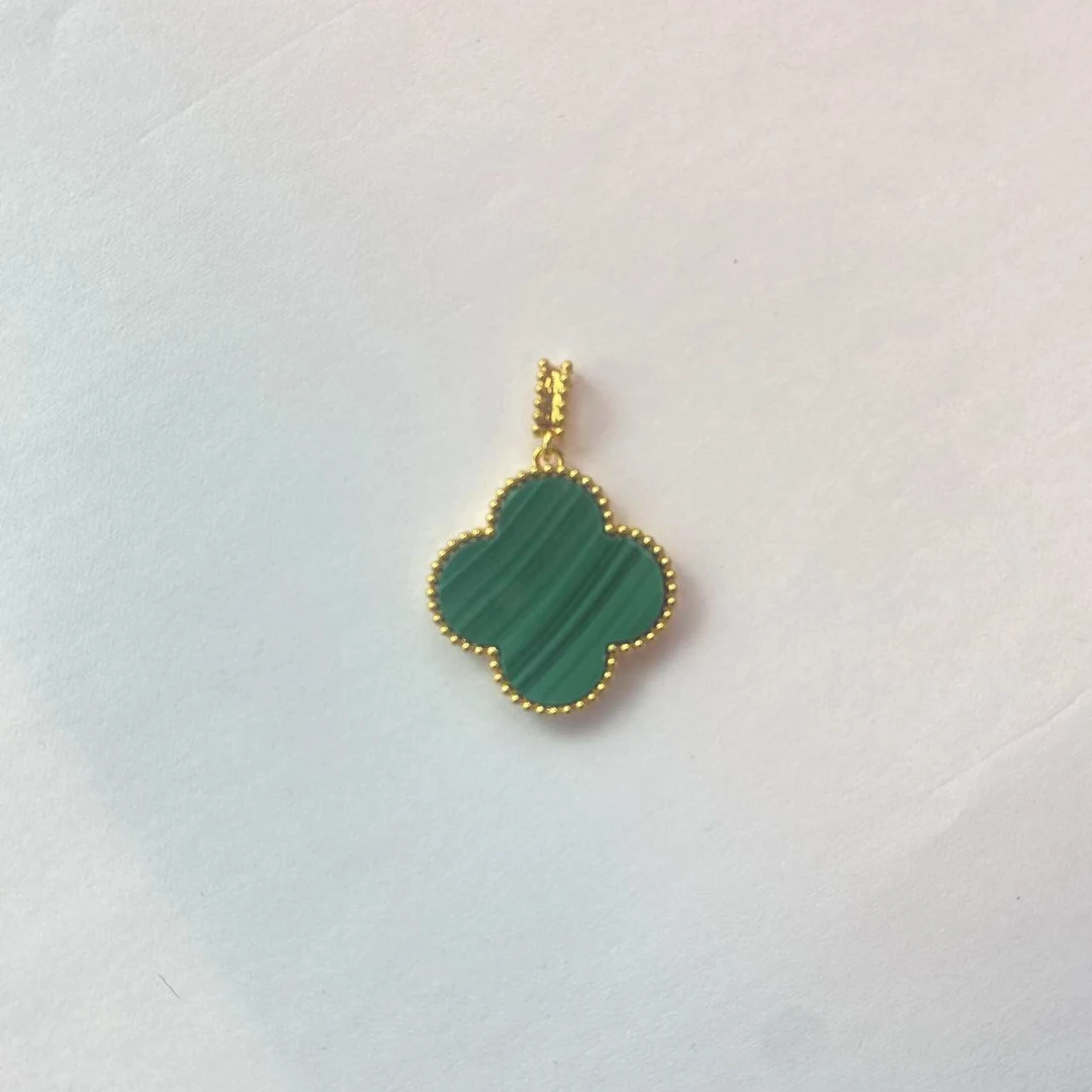 【质检发货】源头工厂20mm18k孔雀石吊坠（不含链）